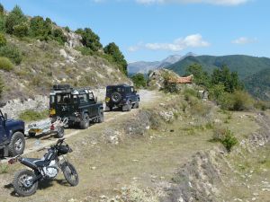 Xtrallusion photo library of independent, self-guided walking and sightseeing holidays in Italy. Pictures, images, photos and photographs taken along the way of this 1-day walking itinerary, to give you a visual impression of the day's walk.